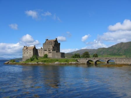 Eilean Donan Castle - Scotland - scottish castles, scottish highlands, eilean donan castle, scotland