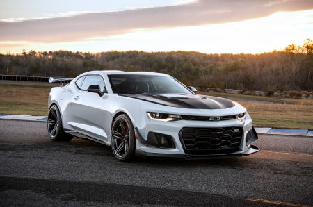 Behold the 2018 Camaro ZL1 1LE, the most hardcore of Camaros