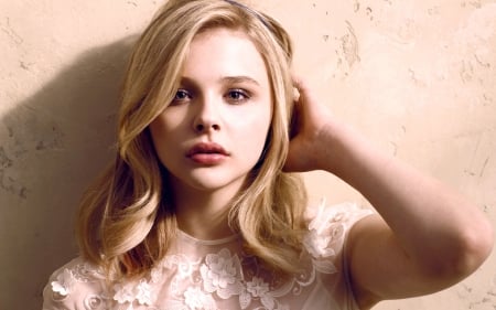 Chloe Grace Moretz - woman, actress, lady, chloe grace moretz, model, babe, blonde