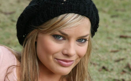 Margot Robbie - woman, actress, american, margot robbie, blonde, babe