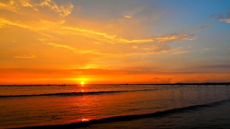 Ocean Sunset - nature, sky, ocean, clouds, red, sunset, sea, waves