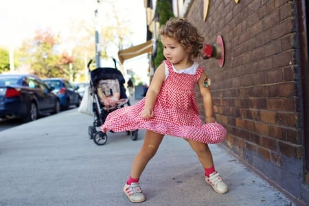 little girl - people, hair, belle, sightly, white, face, car, childhood, fair, dancing, little, bonny, adorable, wallpaper, child, beautiful, pink, sweet, nice, beauty, street, photography, pretty, baby, cute, kid, dainty, girl, lovely, pure, comely, play, wall, desktopnexus, blonde