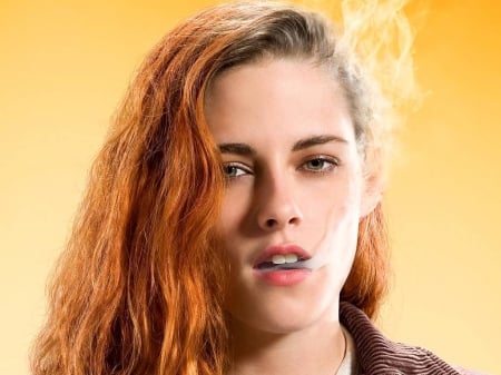 Kristen Stewart - Kristen, Stewart, beautiful, Kristen Stewart, 2017, closeup, actress, model, face, smoking, wallpaper