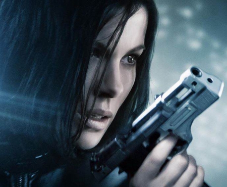 Underworld: Evolution 2006 - underworld, poster, blue, selene, Kate Beckinsale, girl, vampire, black, fantasy, woman, evolution, movie, face