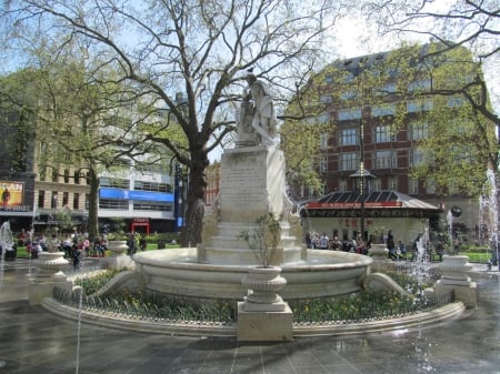 Shakespear's Fountain - Waterfeatures, Monuments, London, Fountains, Parks