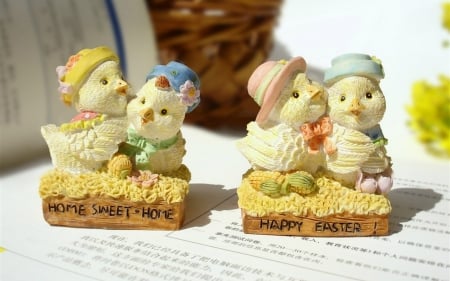 Happy Easter - words, Easter, figurines, chicks