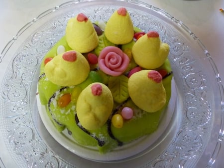 Easter Cake - easter, plate, chicken, table, rose, decorations, cake