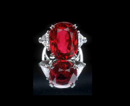 Carmen Lucia Ruby Front - this is a very inportant ring as i know, owned by royalty