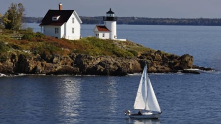 Lighthouse in Curtis Island - nature, lighthouse, sailboat, sea, curtis island