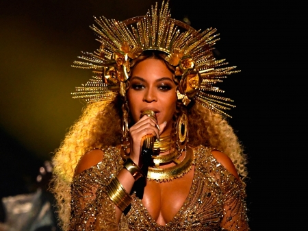 BEYONCE - fashion, actress, singer, songwriter