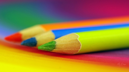 Making Colors - pencils, bright, art, draw, colors, firefox persona theme