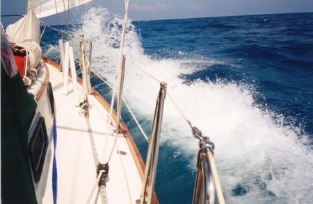 Northbound in the Gulf Stream - Ocean, Sailboat, Water, Sailing, Gulf Stream, Weather