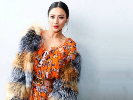 Shay Mitchell - beautiful, dress, 2017, Pretty Little Liars, Mitchell, Shay Mitchell, Shay, actress, fur, model, wallpaper, PLL