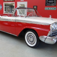 1959 Ford Fairlane 500 Skyliner retractable hardtop