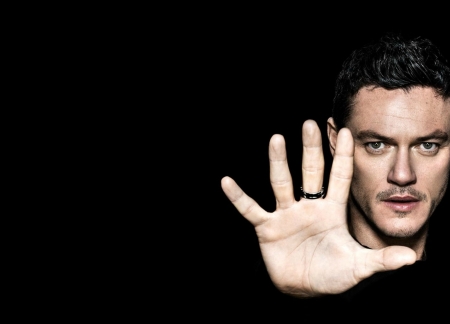 Luke Evans - black, actor, hand, Luke Evans, face