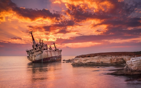 Shipwrecked - fun, sunset, nature, boat, lake, cool