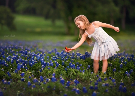 Red - girl, child, copil, pasare, suzy mead, bird, red, blue, filed, little, flower