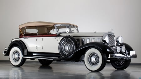 1933 LeBaron Chrysler CL Imperial Sport Phaeton