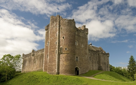 Doune Castle - Perthshire - Scotland - Scottish Castles, Outlander, Scotland, Perthshire, Monty Python And The Holy Grail, Doune Castle