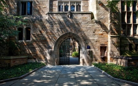 Memorial Quadrangle Gate