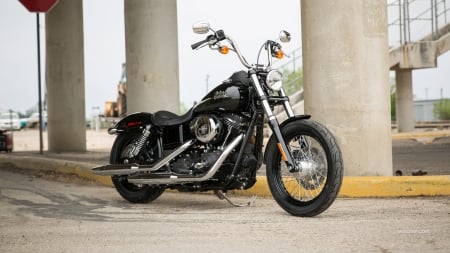 Harley-Davidson Dyna Street Bob - street, bike, dyna, bob, harley-davidson