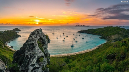 Bay Sunset - nature, sky, boats, clouds, sunset, bay, rocks