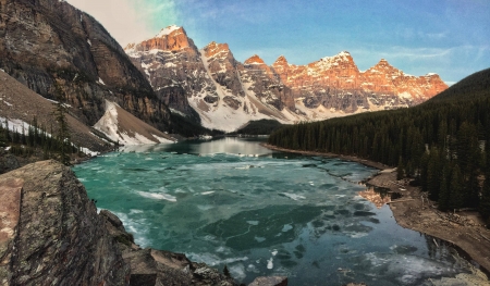 Moraine Lake - mountains, cool, fun, moraine lake, nature