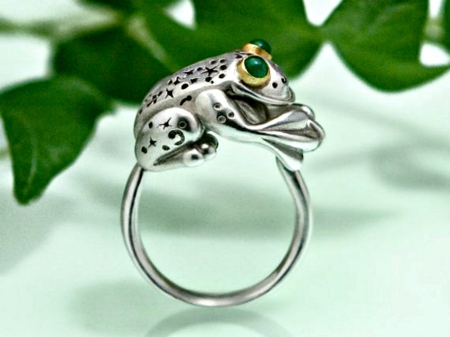 Frog Ring - stone, silver, people, jade, frog, green, ring, other