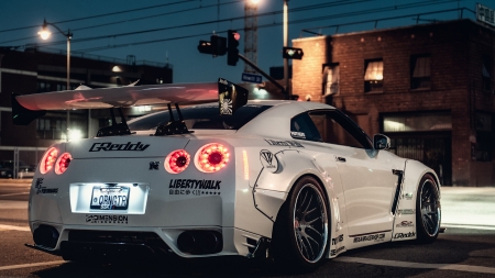 NIssan Skyline GT-R - skyline, vehicles, nissan skyline gt-r, rear view, nissan, white cars, cars