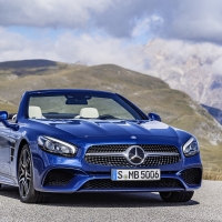 2017 Mercedes-Benz SL 500 AMG Line