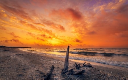 Beach Sunrise - sand, clouds, beaches, nature, sunrise