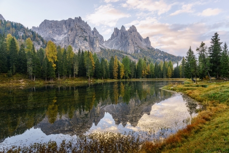 Lago d'Antorno (lake Antorno ) Italy