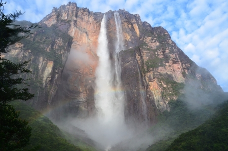 Caracas Waterfalls - rainbow, caracas, ominous, waterfalls, nature, mountain