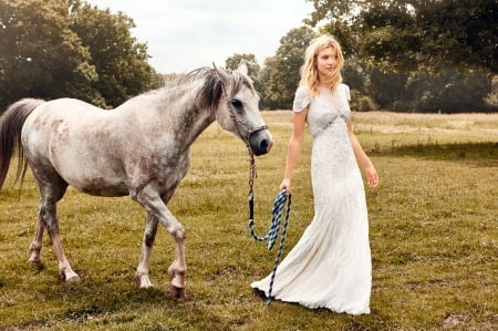 Lead Me On. . - women, fun, female, fashion, dress, models, western, girls, cowgirl, style, outdoors, horses, blondes, Jenny Packham, ranch