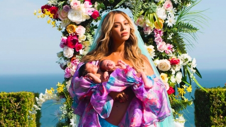 Beyonce and Twins - pretty, beyonce, beautiful, singer, girl, babies, lovely, flowers, twins, digital, woman, art