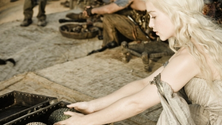 Daenerys Targaryen - Dragons, Fire and Blood, Daenerys, Game of Thrones