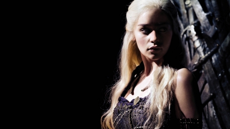 Daenerys Targaryen - targaryen, fire and blood, game of thrones, daenerys