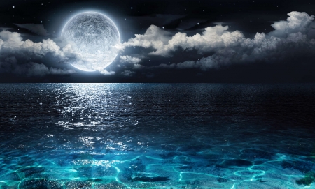 Moonlight - moon, water, summer, blue, sea, white, cloud, full, luminos, sky, luna