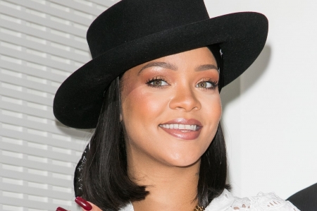 RIHANNA - FASHION, ACTRESS, SONGWRITER, SINGER