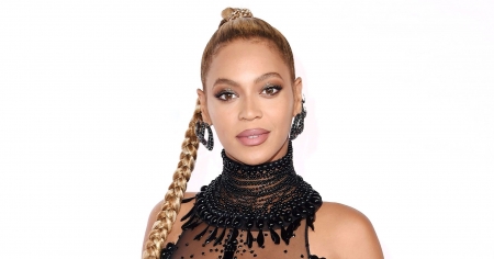 BEYONCE - FASHION, ACTRESS, SONGWRITER, SINGER