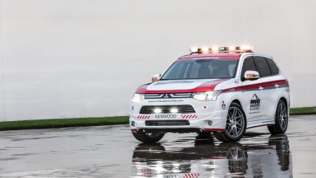 Mitsubishi-Outlander-Safety Car - Safety, Lights, Suv, White