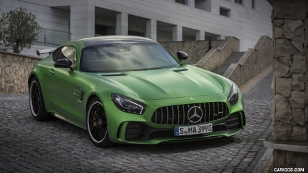 2017 Mercedes-AMG GT R