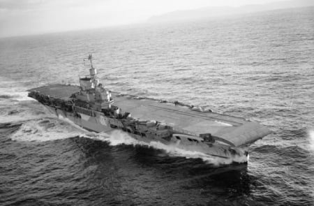 WORLD OF WARSHIPS  HMS Victorious Illustrious Class Fleet Aircraft Carrier WW2