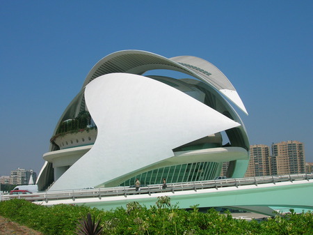 Valencia Opera House1 - house, water, valencia, opera, monuments