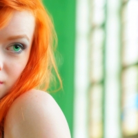 Model--With--Red-Hair-And-Green-Eyes-7