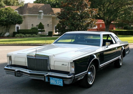 Lincoln Continental Mark V - continental, old-timer, car, lincoln, mark v