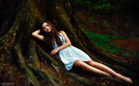 Beautiful Russian Models-24 - dress, tree, russian, model