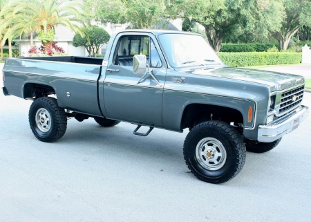 1972 Chevrolet CK - 20 Pickup 4X4