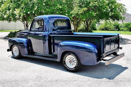 1949 Ford F-1 Custom Pickup 302 V8 - f-1, ford, v8, old-timer, 302, pickup, custom, truck