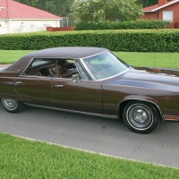 1976 Chrysler New Yorker Brougham